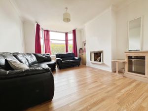 Lounge- click for photo gallery